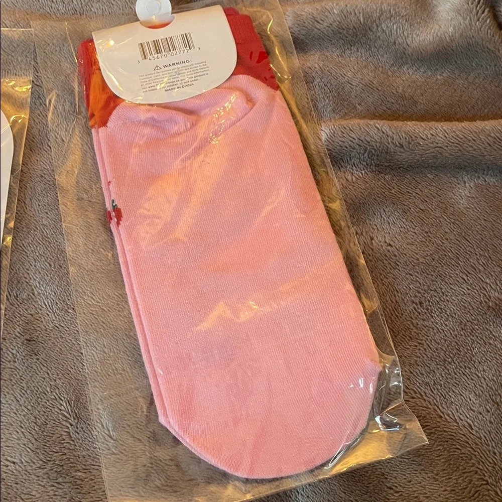 Hello Kitty Pink Kids Accessory Set jewelry socks croc charms notebook more nwt